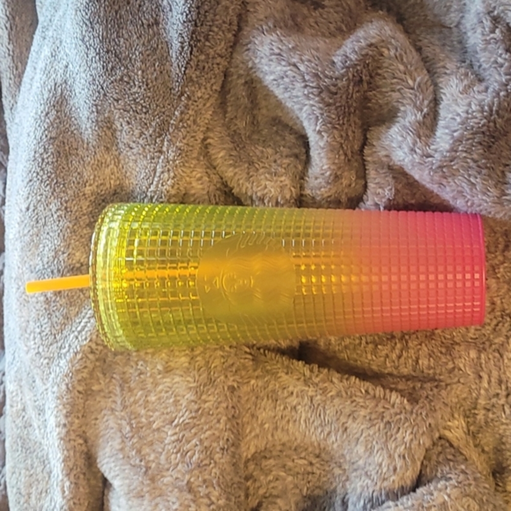 Starbucks 24oz yellow and pink ombre tumbler brand new with tags. Never used💝💛